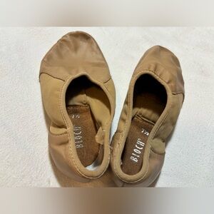 Bloch Size 7.5 Women’s Ballet Shoes